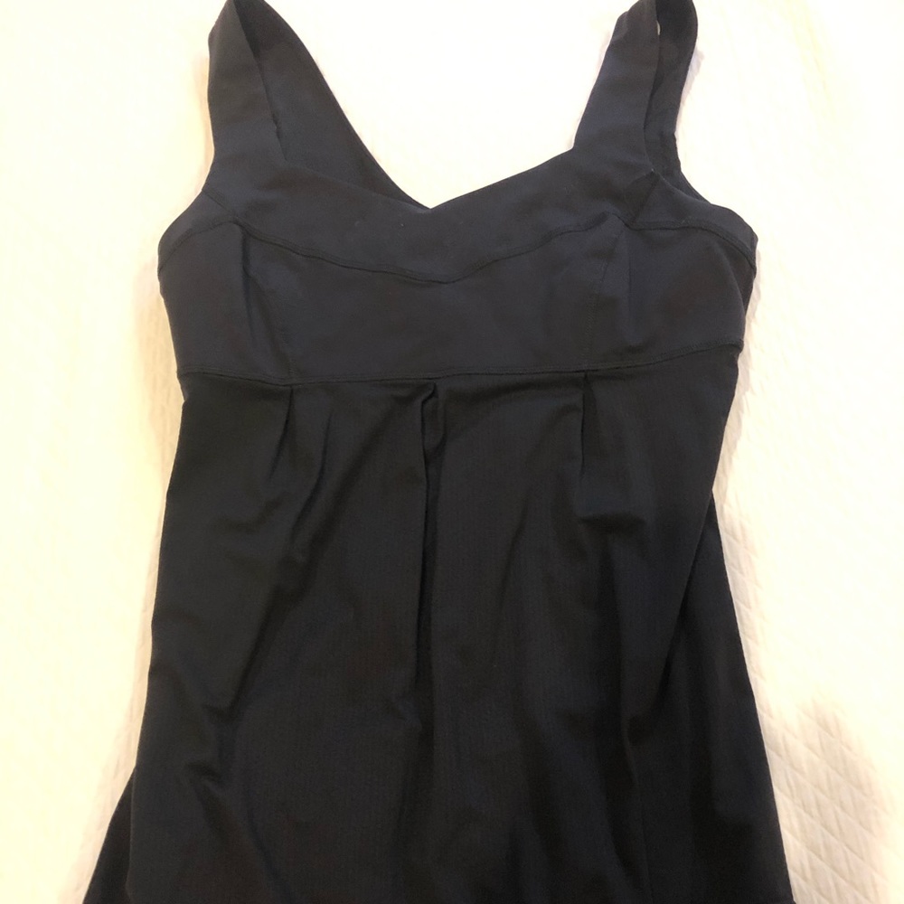 Lulu lemon sports top